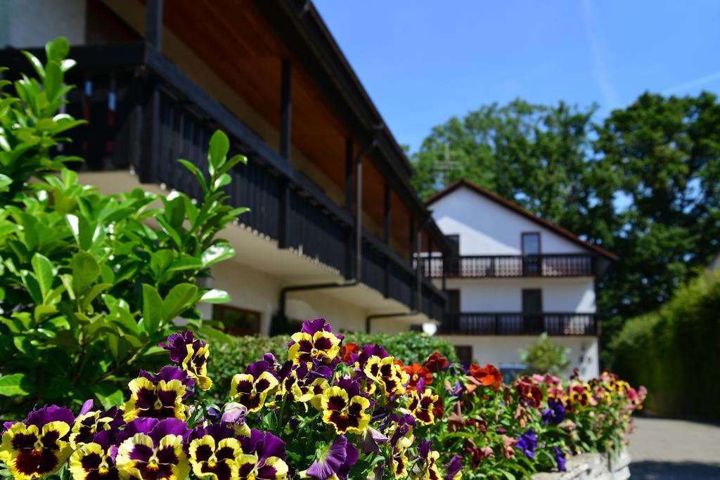 Hotel Am Buchwald Esslingen am Neckar ภายนอก รูปภาพ