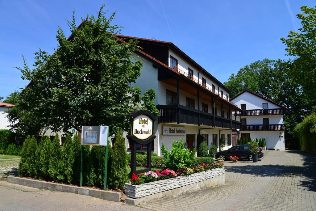 Hotel Am Buchwald Esslingen am Neckar ภายนอก รูปภาพ