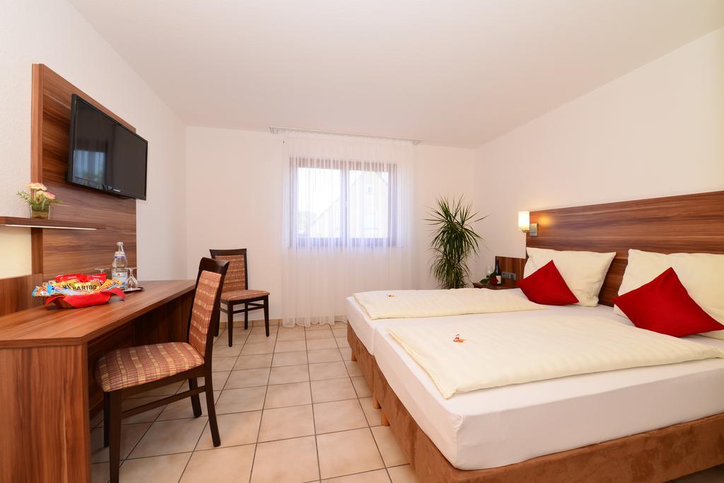 Hotel Am Buchwald Esslingen am Neckar ห้อง รูปภาพ