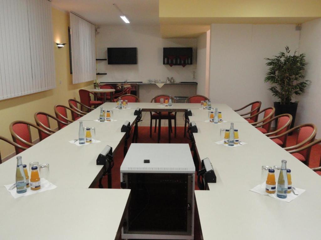 Hotel Am Buchwald Esslingen am Neckar ภายนอก รูปภาพ